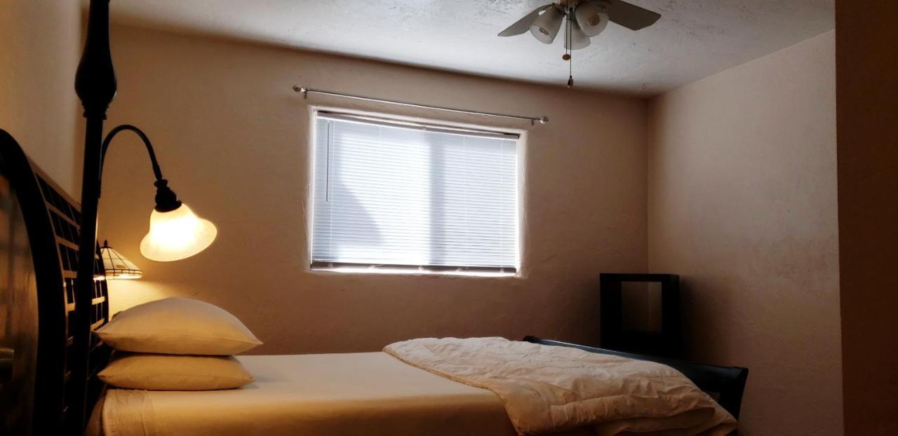 ألباكركي El Cuervo Abq Guest Rooms المظهر الخارجي الصورة